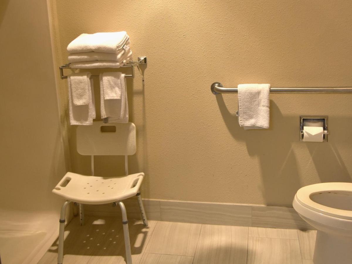 Quality Inn & Suites Brooks Louisville South Buitenkant foto