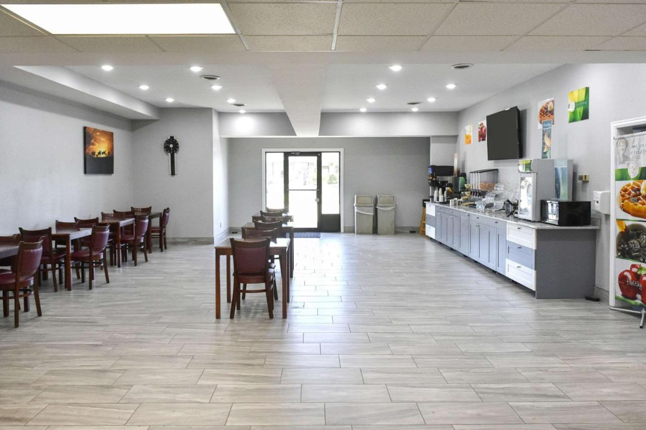 Quality Inn & Suites Brooks Louisville South Buitenkant foto
