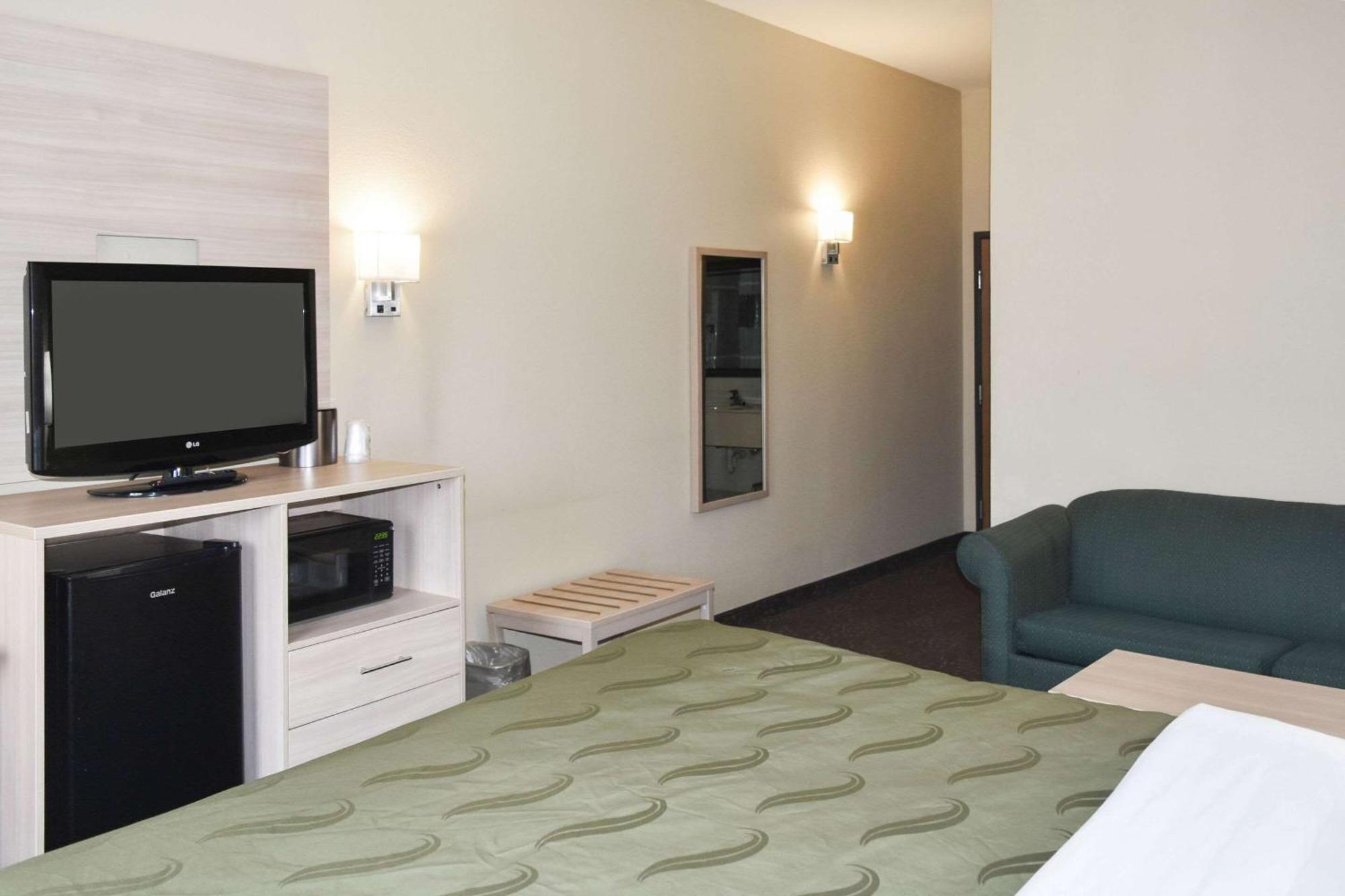 Quality Inn & Suites Brooks Louisville South Buitenkant foto