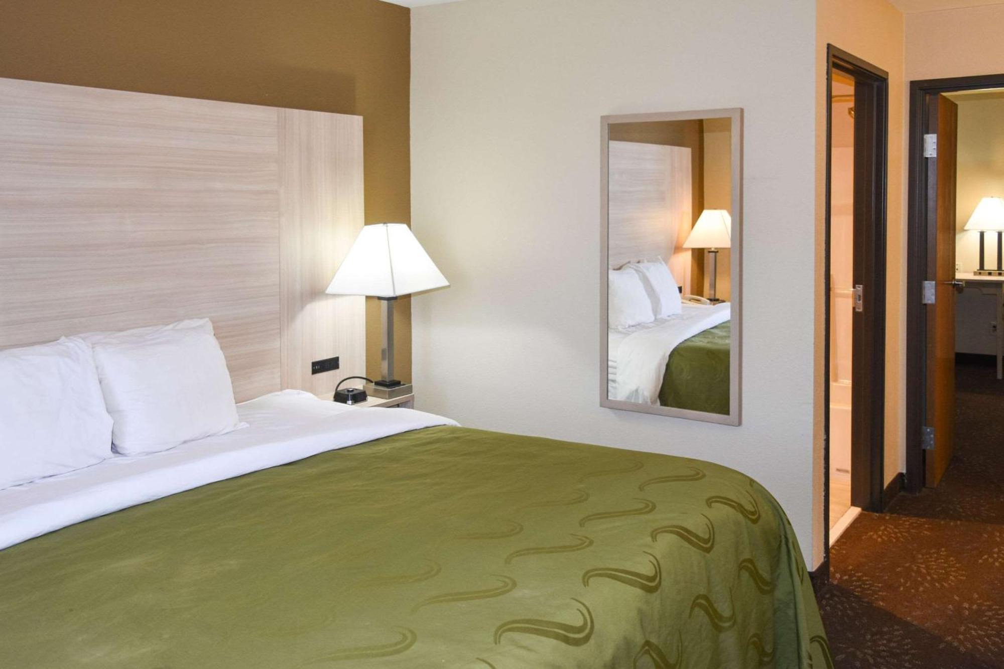 Quality Inn & Suites Brooks Louisville South Buitenkant foto